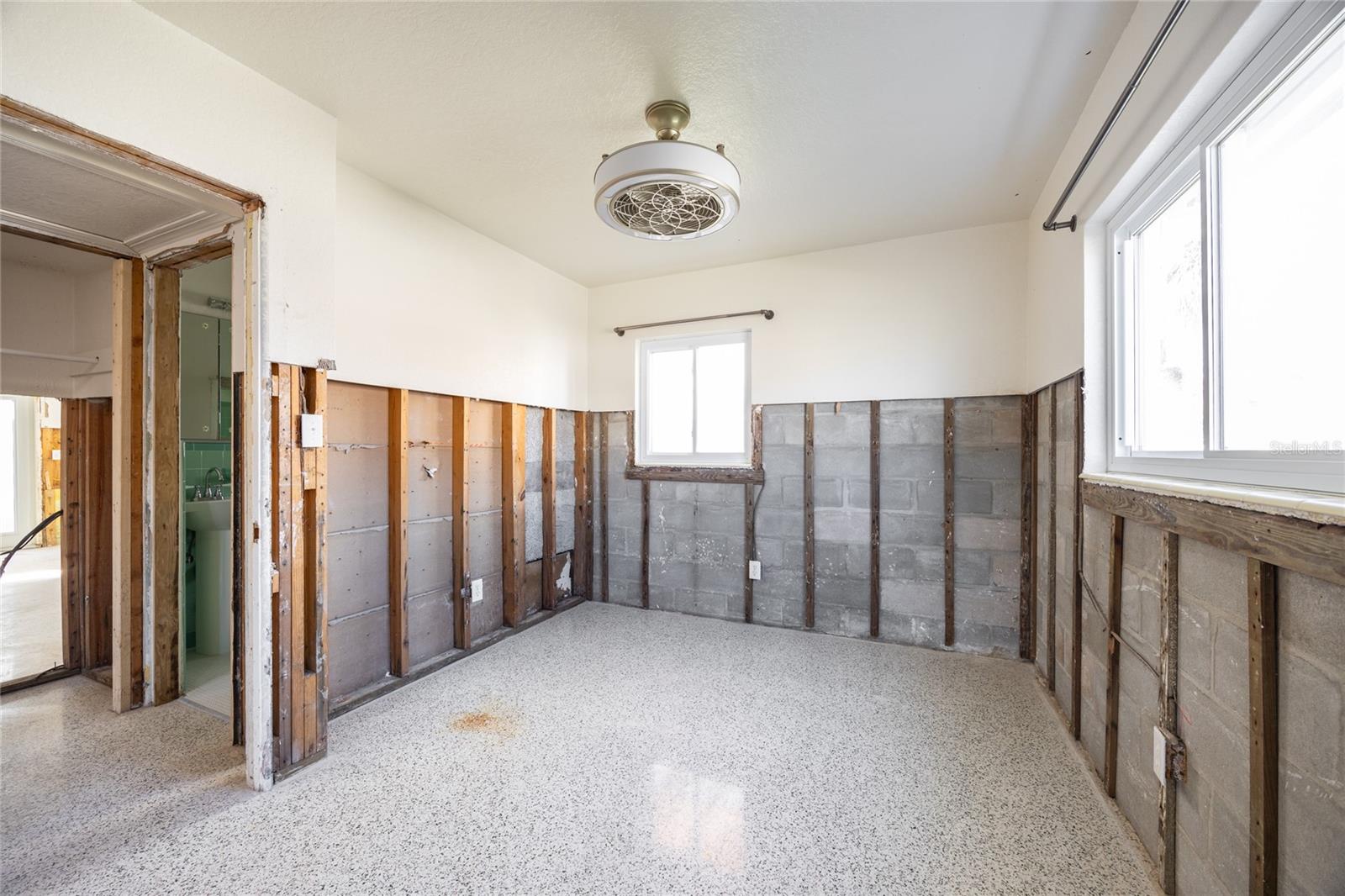 189 175TH AVE E, REDINGTON SHORES, FL, 33708