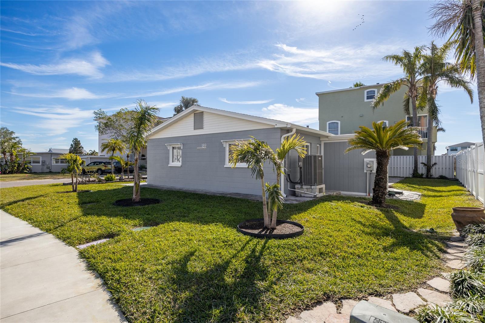 189 175TH AVE E, REDINGTON SHORES, FL, 33708