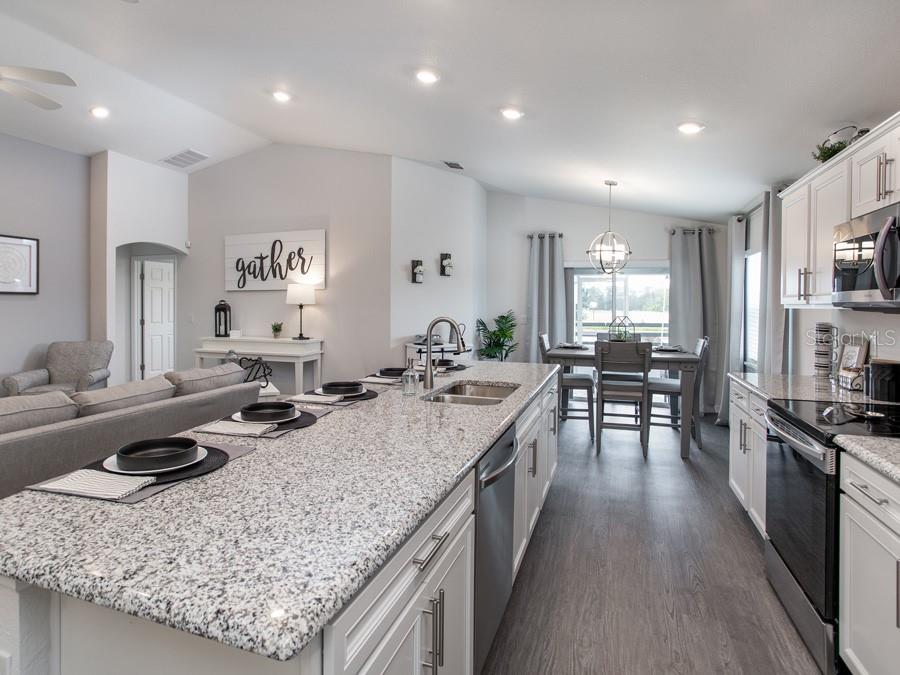 1135 ARUBA AVE, MULBERRY, FL, 33860