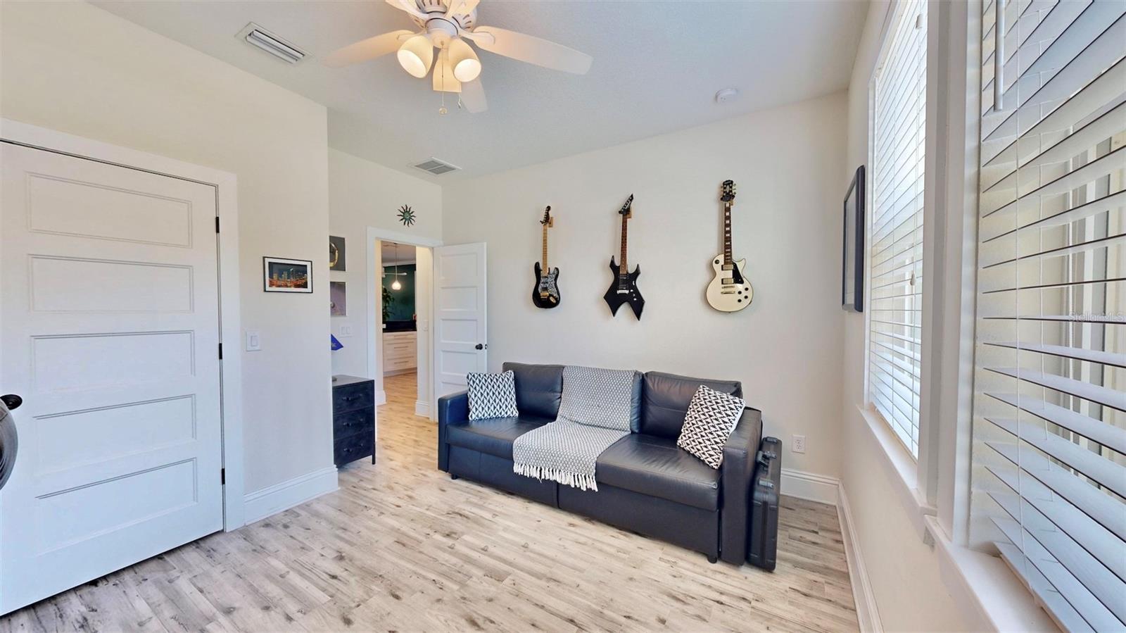 1518 E NORTH ST, TAMPA, FL, 33610