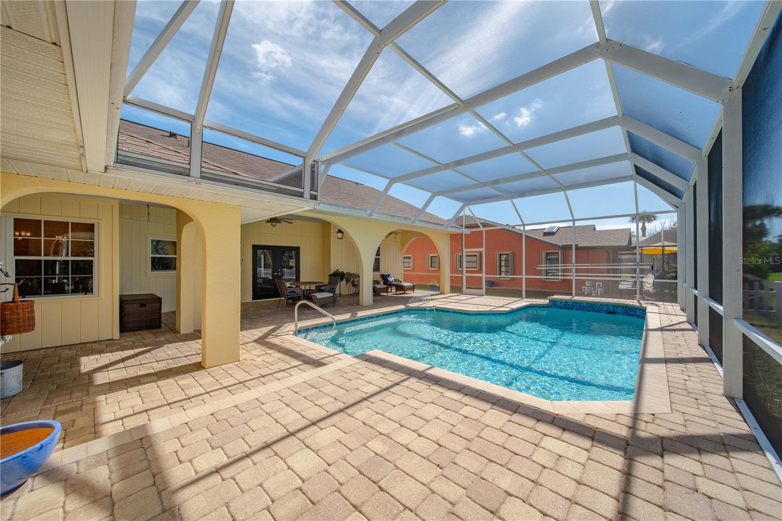 207 SANTAREM CIR, PUNTA GORDA, FL, 33983