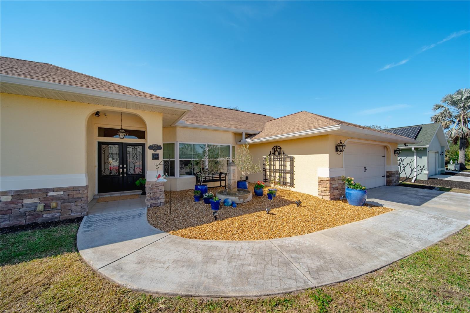 207 SANTAREM CIR, PUNTA GORDA, FL, 33983