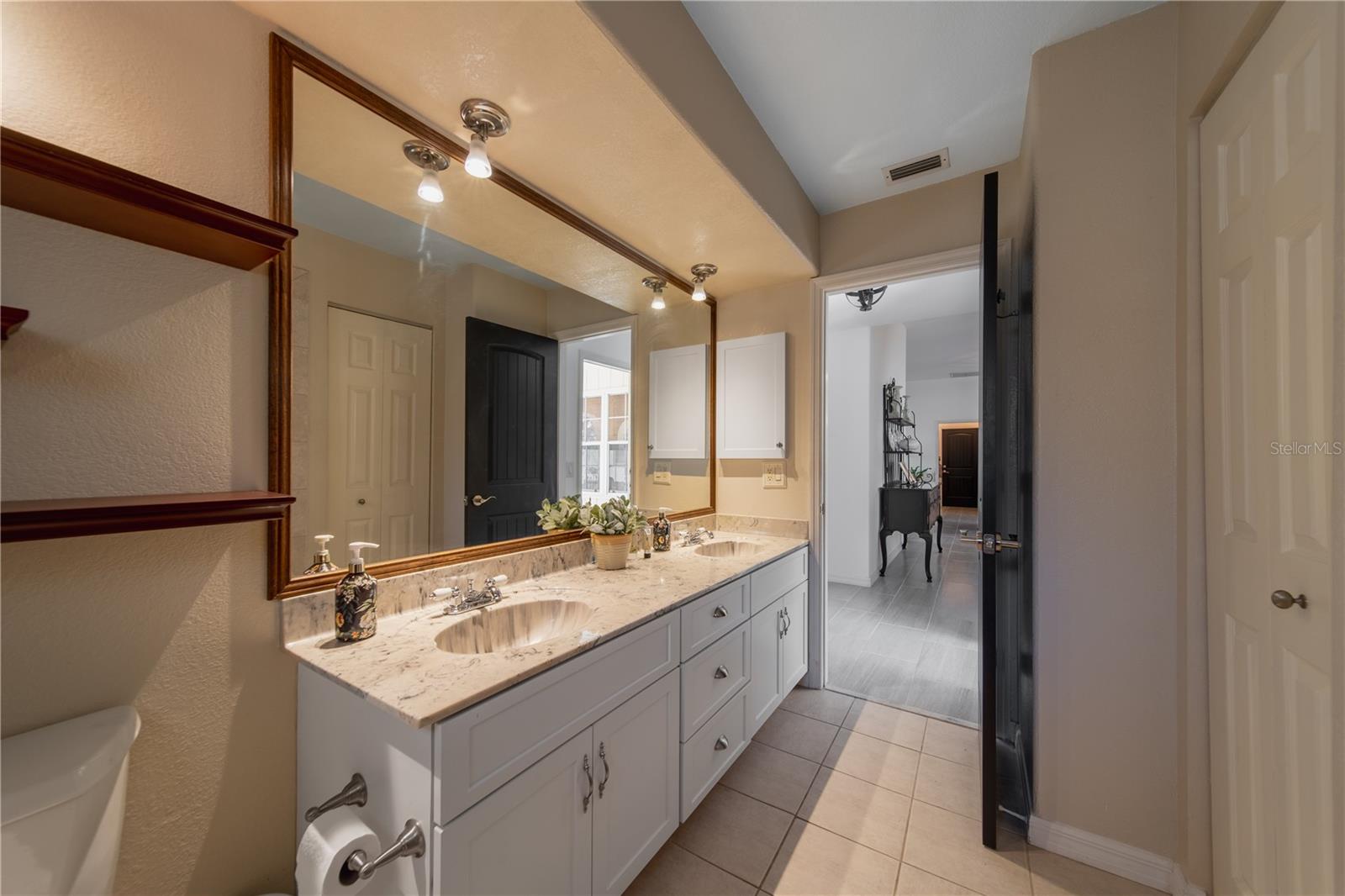 207 SANTAREM CIR, PUNTA GORDA, FL, 33983