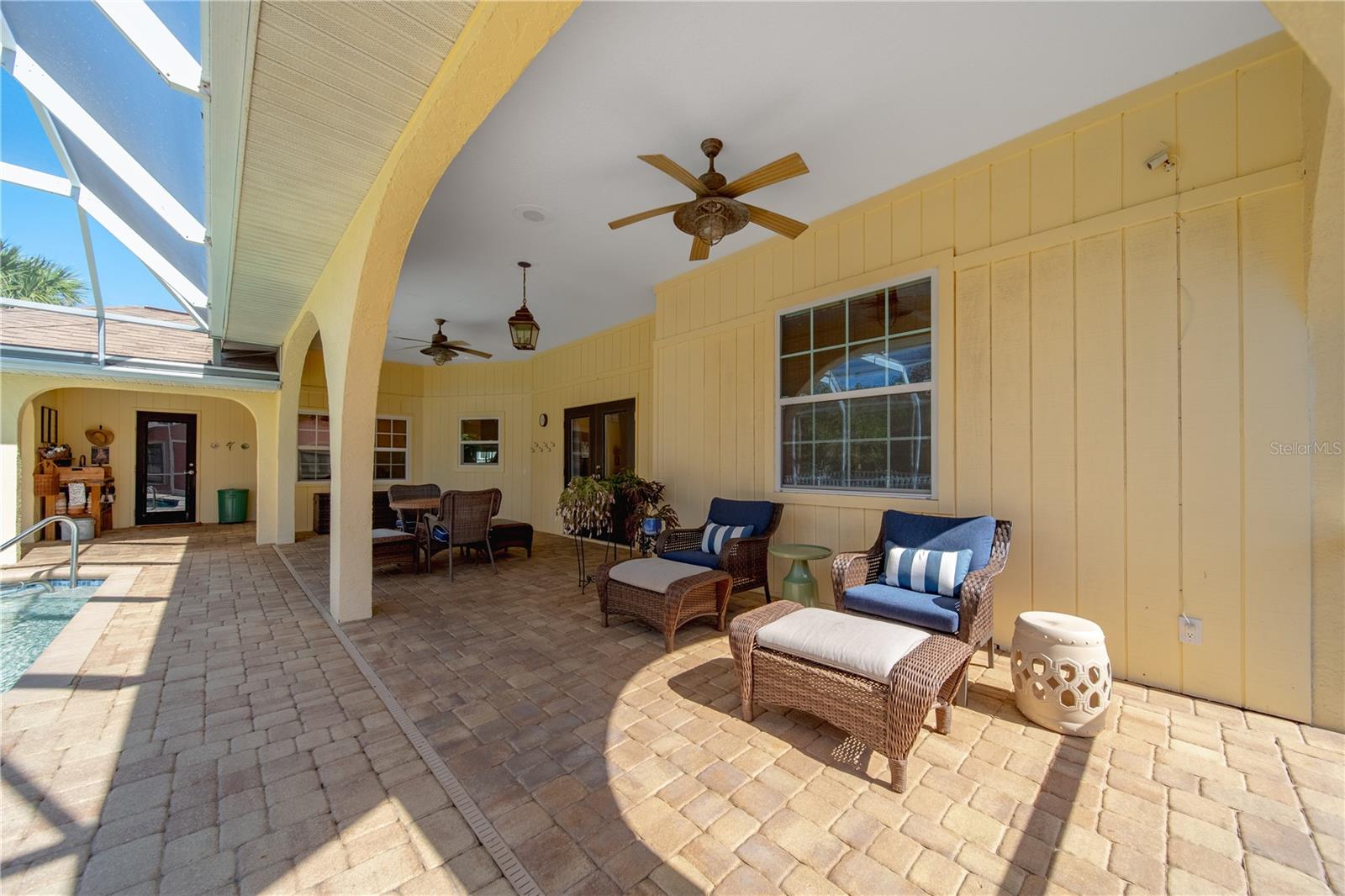 207 SANTAREM CIR, PUNTA GORDA, FL, 33983