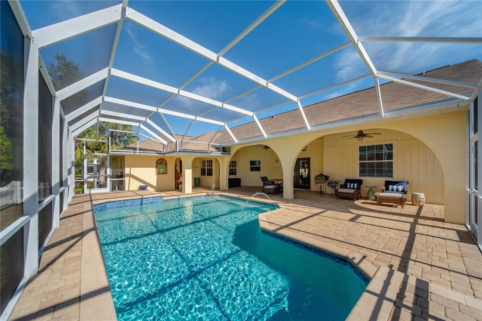 207 SANTAREM CIR, PUNTA GORDA, FL, 33983