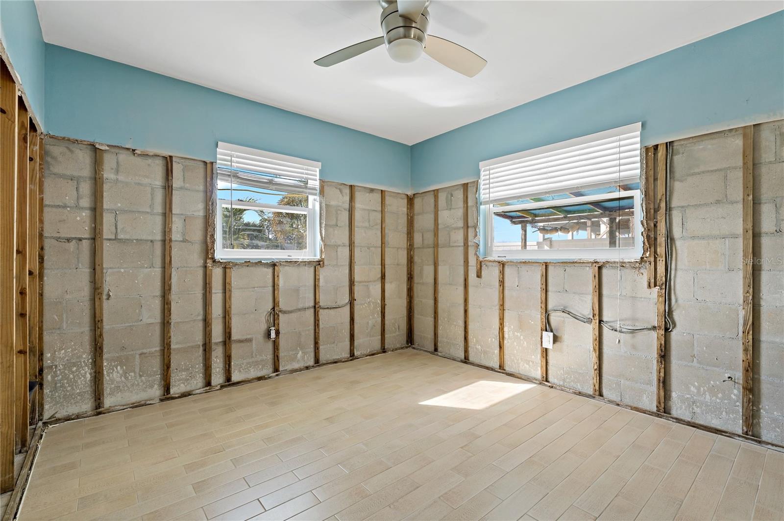 309 LAGOON DR, PALM HARBOR, FL, 34683