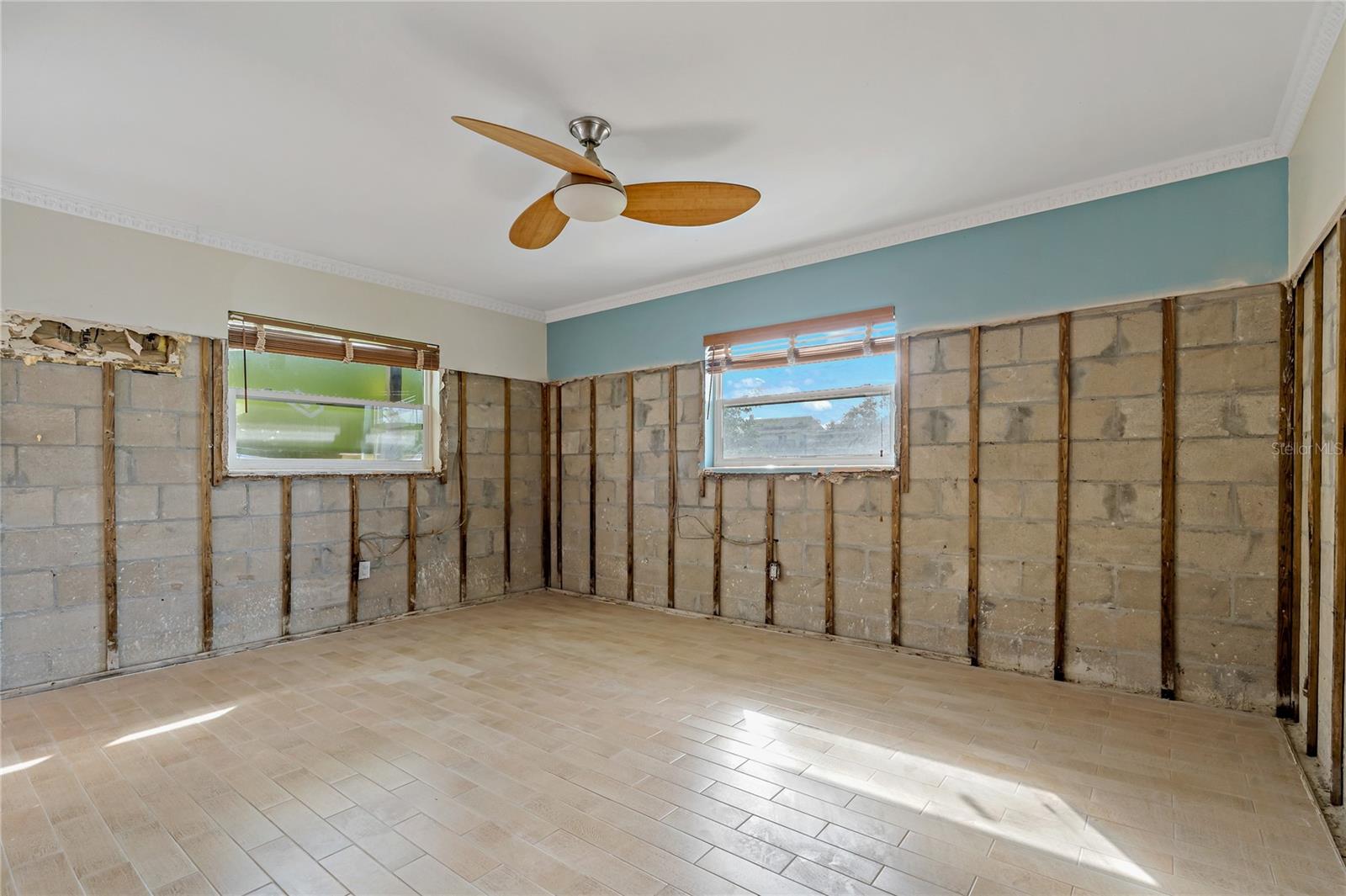 309 LAGOON DR, PALM HARBOR, FL, 34683