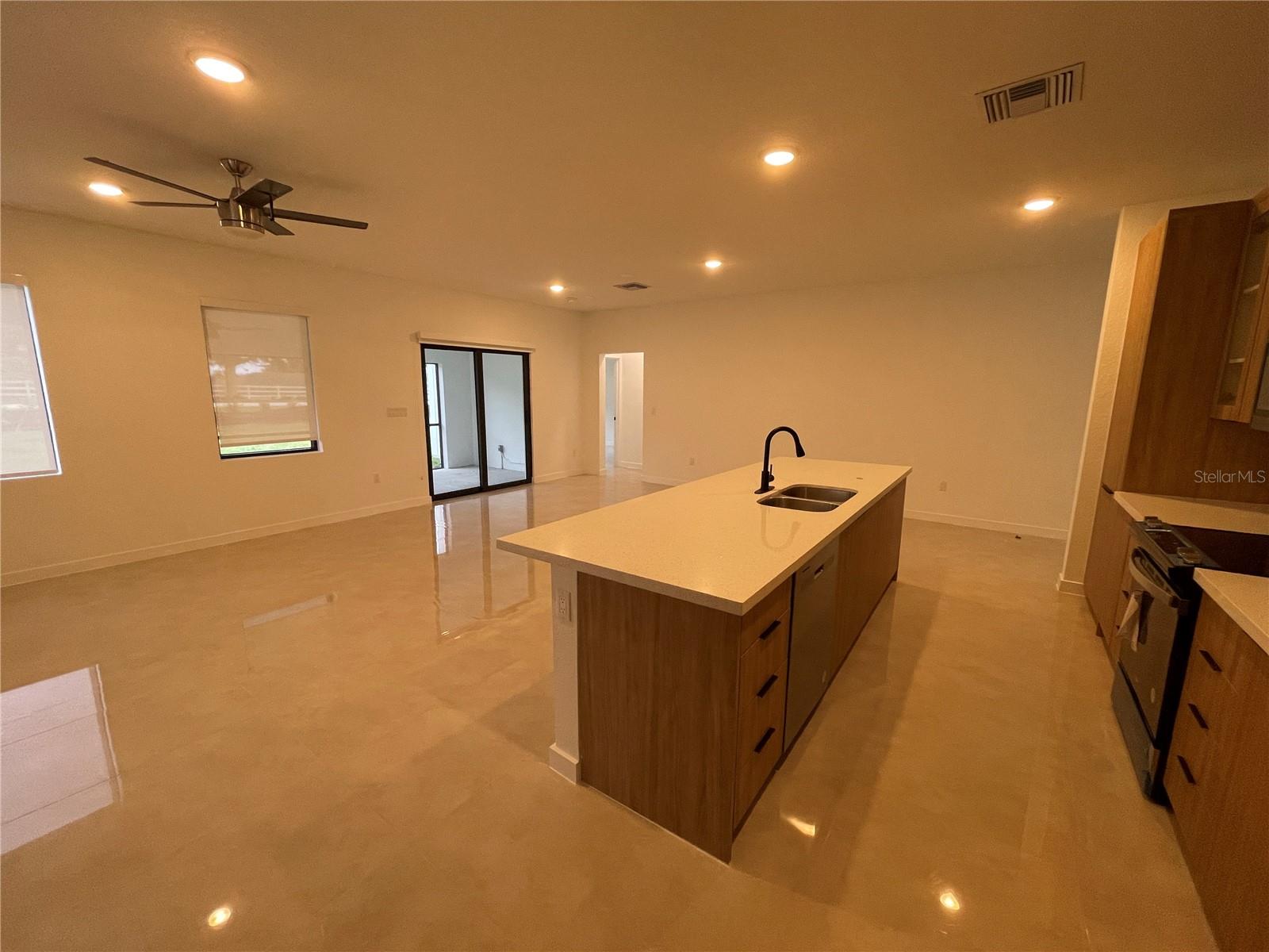 6402 CHORUS DR, MASCOTTE, FL, 34753