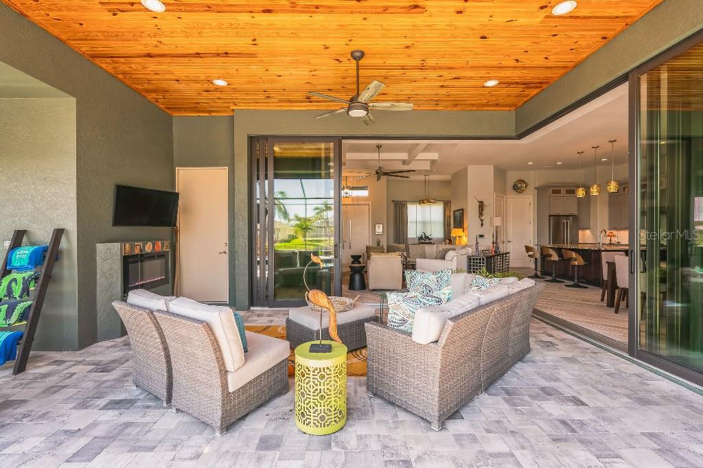 8304 ANTWERP CIR, PORT CHARLOTTE, FL, 33981