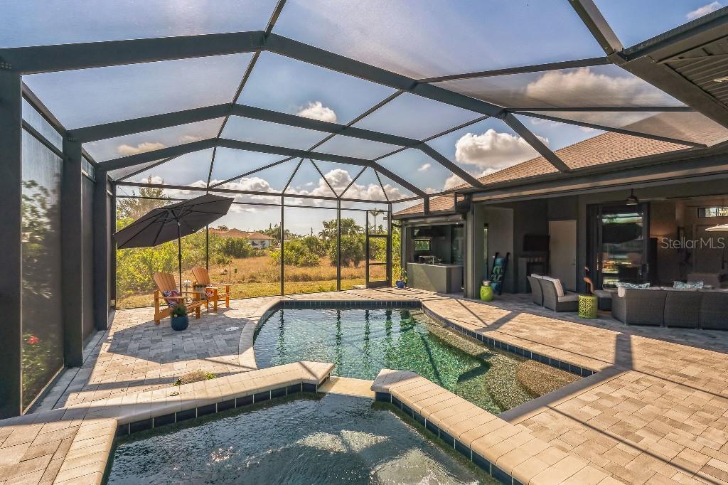 8304 ANTWERP CIR, PORT CHARLOTTE, FL, 33981