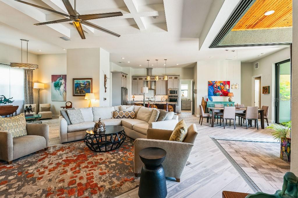 8304 ANTWERP CIR, PORT CHARLOTTE, FL, 33981