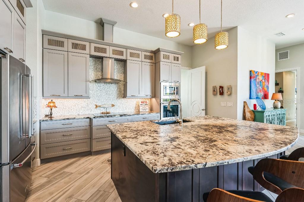 8304 ANTWERP CIR, PORT CHARLOTTE, FL, 33981