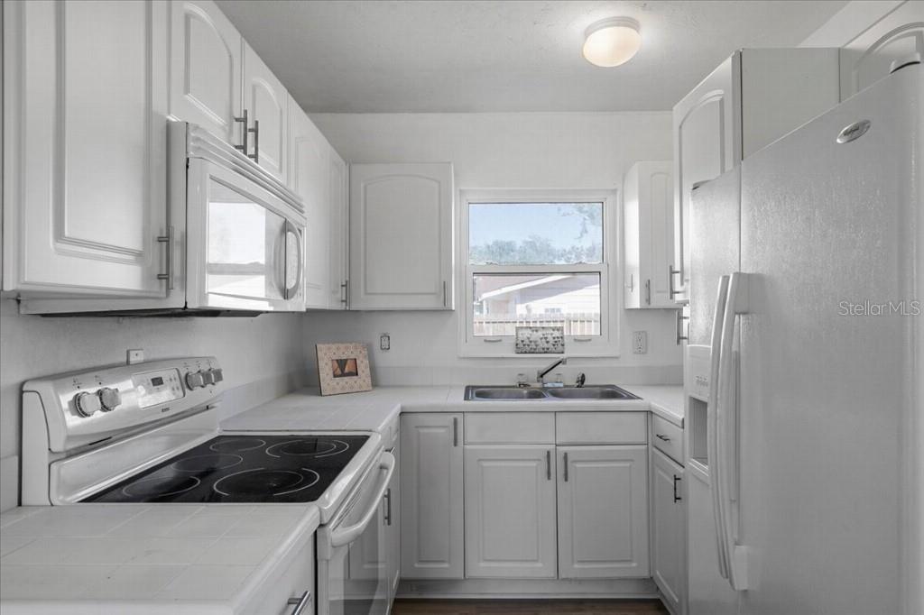 208 PENNSYLVANIA AVE, OSPREY, FL, 34229