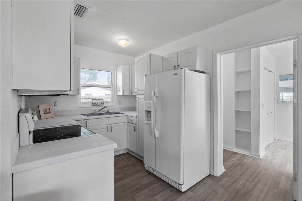 208 PENNSYLVANIA AVE, OSPREY, FL, 34229