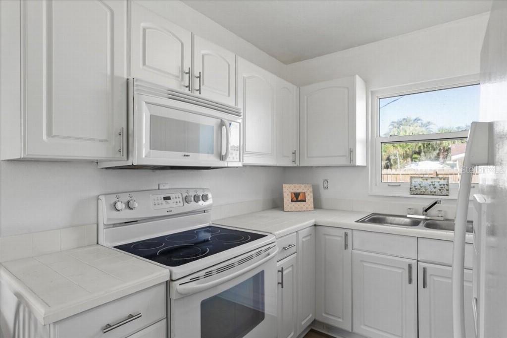 208 PENNSYLVANIA AVE, OSPREY, FL, 34229