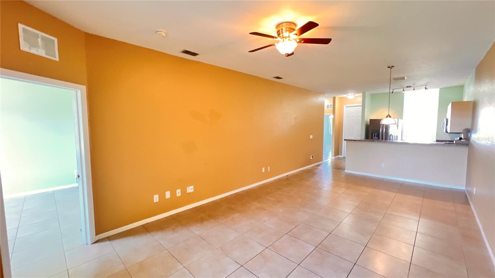 100 OCEAN BLUFF DR, KISSIMMEE, FL, 34759