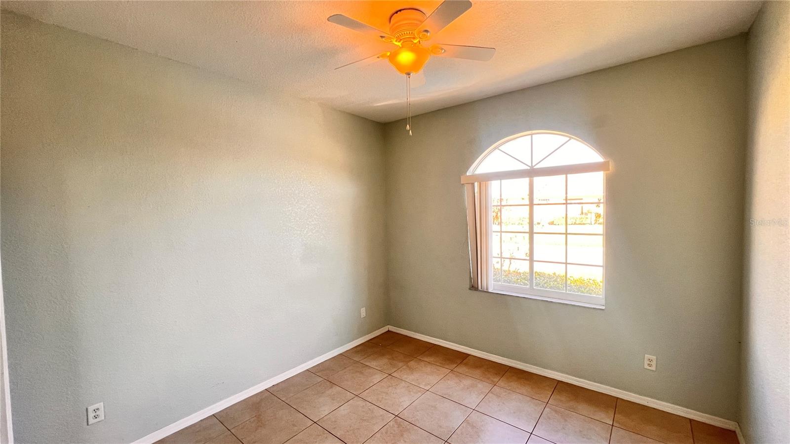 100 OCEAN BLUFF DR, KISSIMMEE, FL, 34759