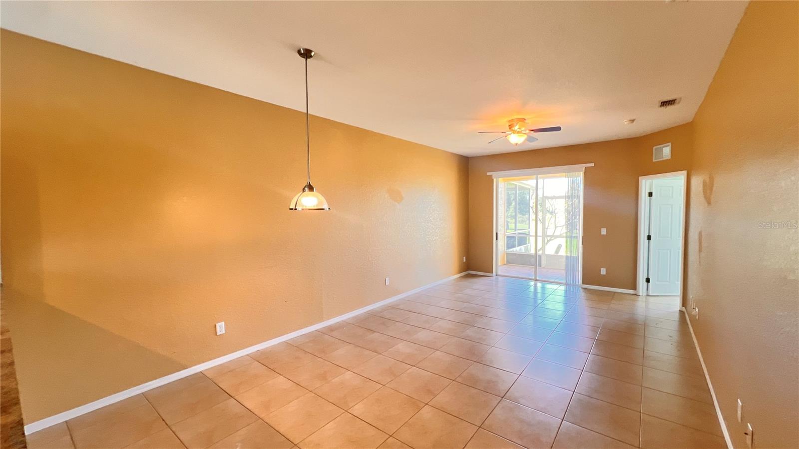 100 OCEAN BLUFF DR, KISSIMMEE, FL, 34759