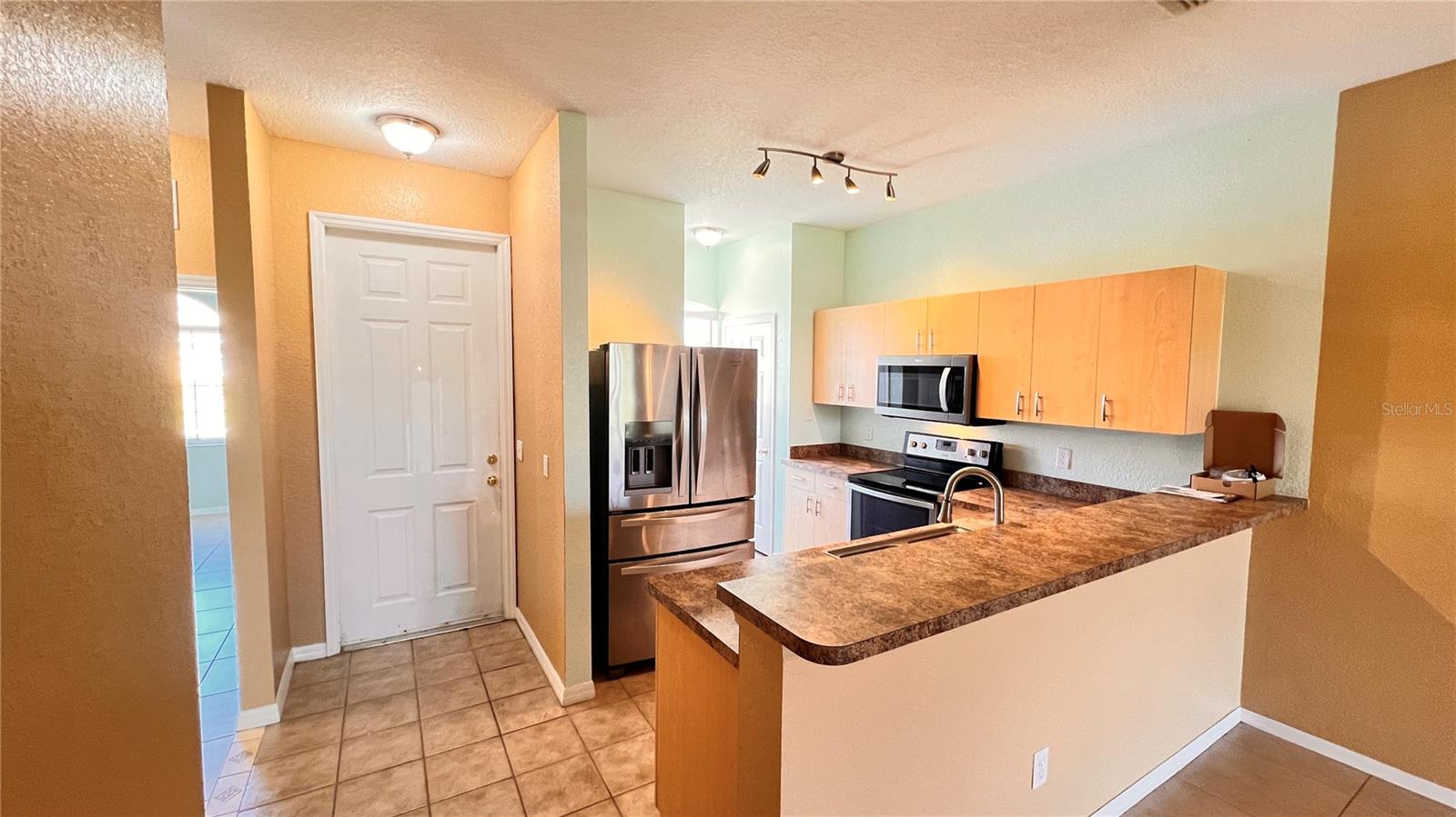 100 OCEAN BLUFF DR, KISSIMMEE, FL, 34759