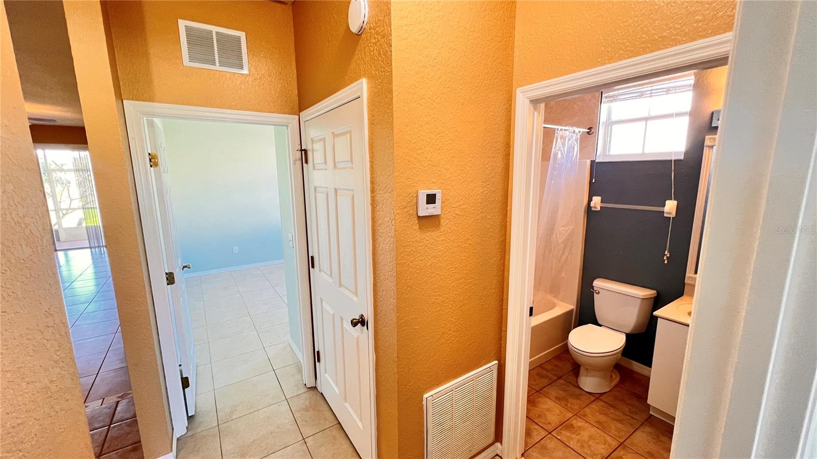 100 OCEAN BLUFF DR, KISSIMMEE, FL, 34759