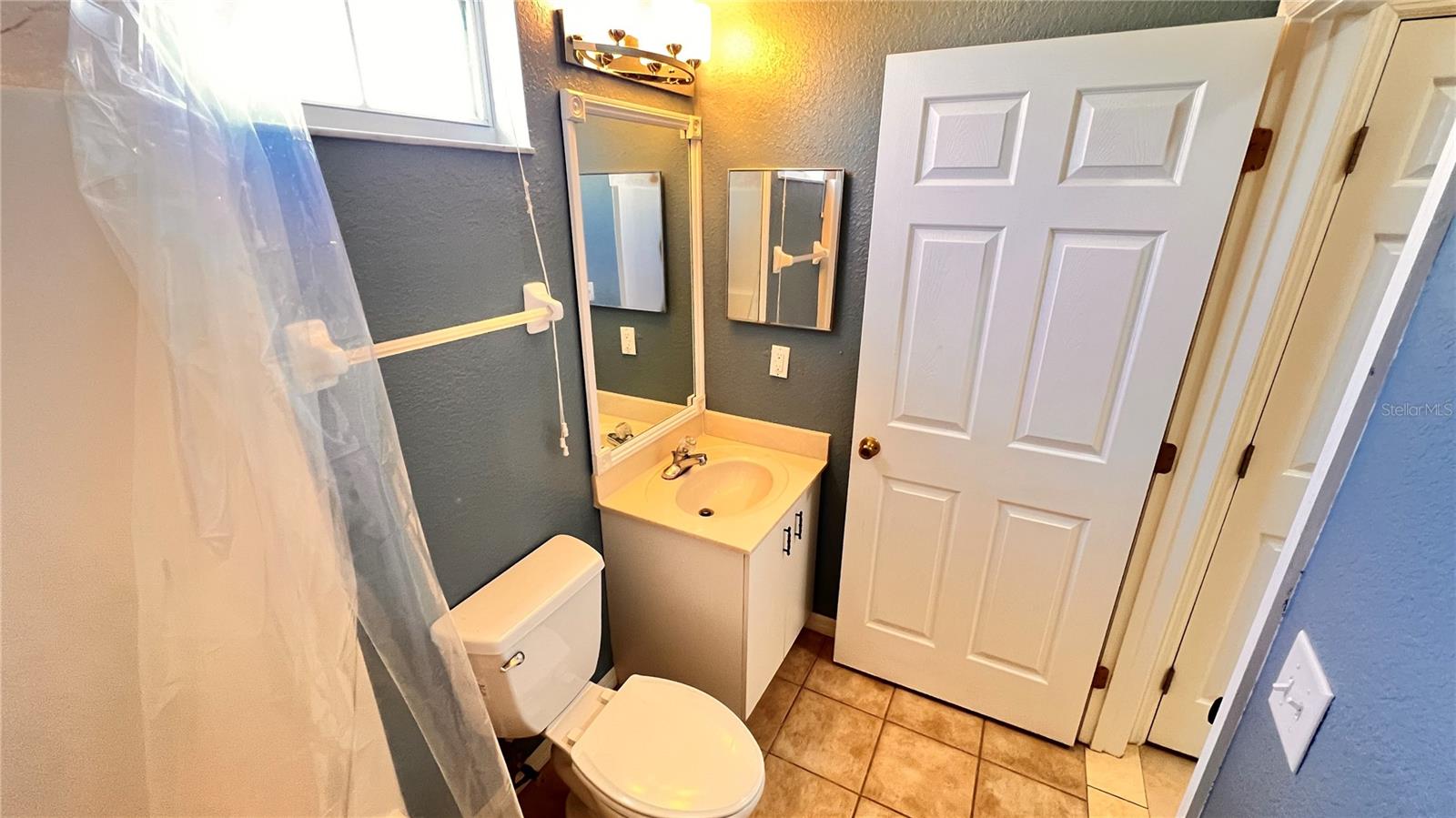 100 OCEAN BLUFF DR, KISSIMMEE, FL, 34759