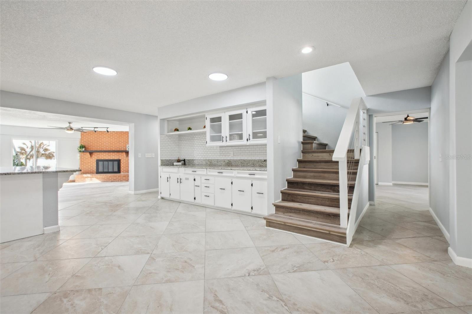 20 N LAKE IDYLWILD DR, WINTER HAVEN, FL, 33881
