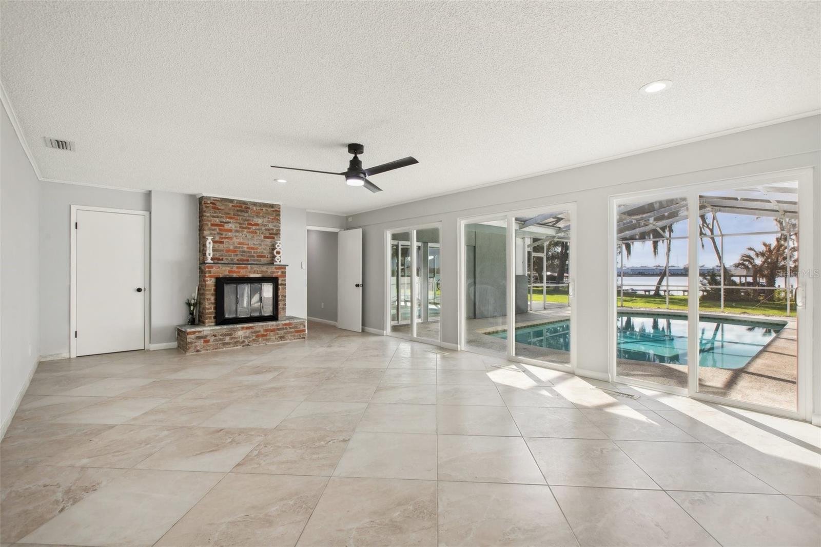 20 N LAKE IDYLWILD DR, WINTER HAVEN, FL, 33881