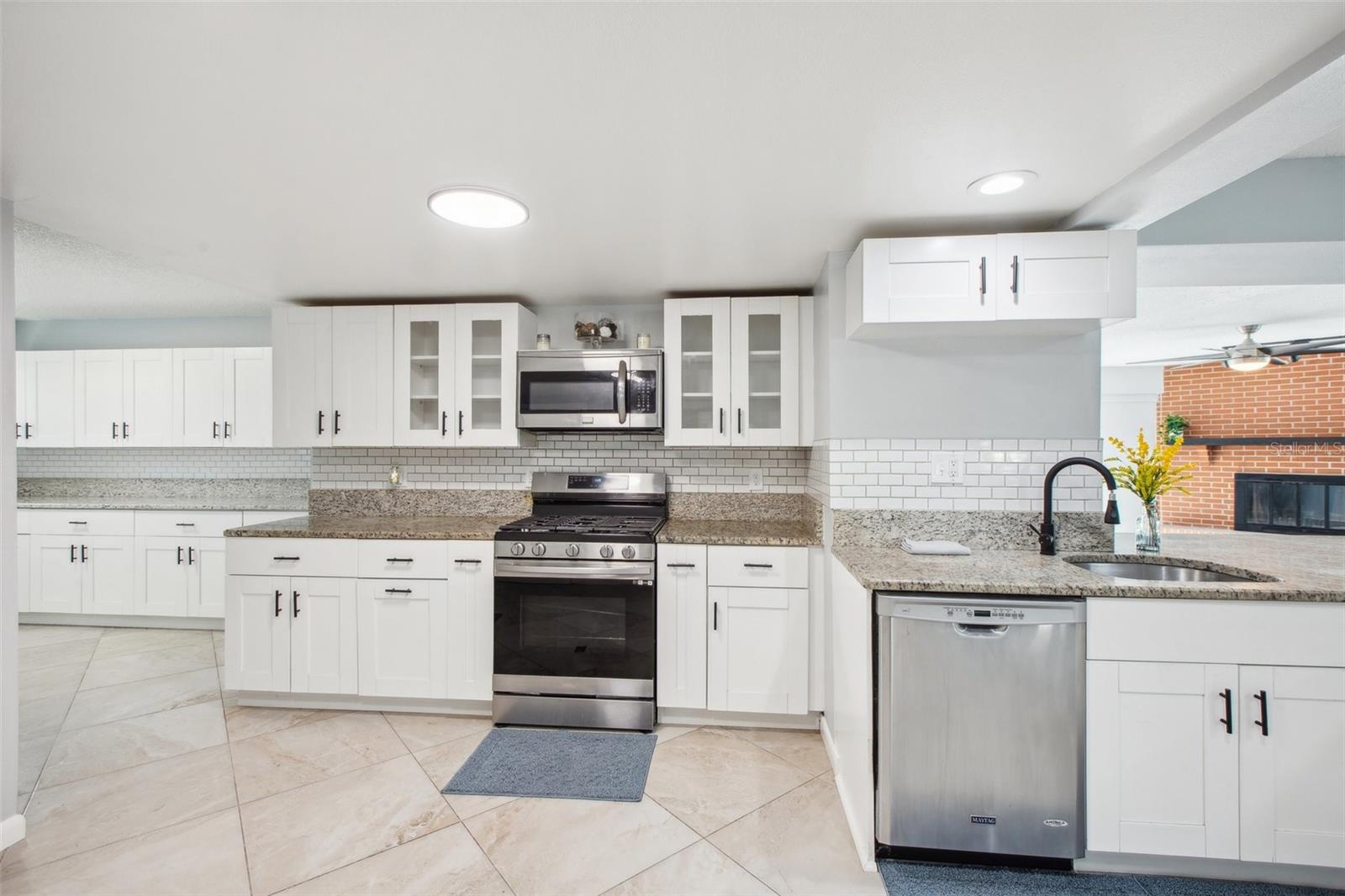 20 N LAKE IDYLWILD DR, WINTER HAVEN, FL, 33881