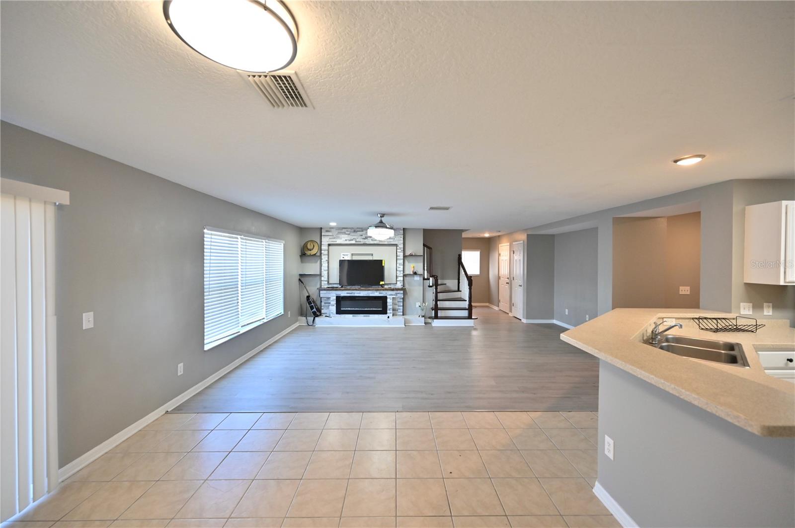 10922 SUBTLE TRAIL DR, RIVERVIEW, FL, 33579