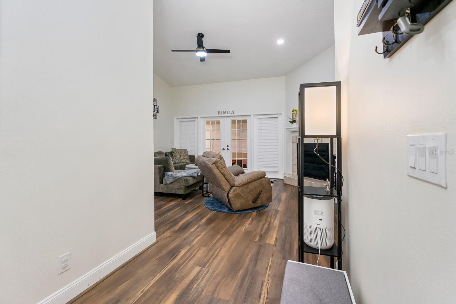 764 CAPTIVA CT NE, ST PETERSBURG, FL, 33702