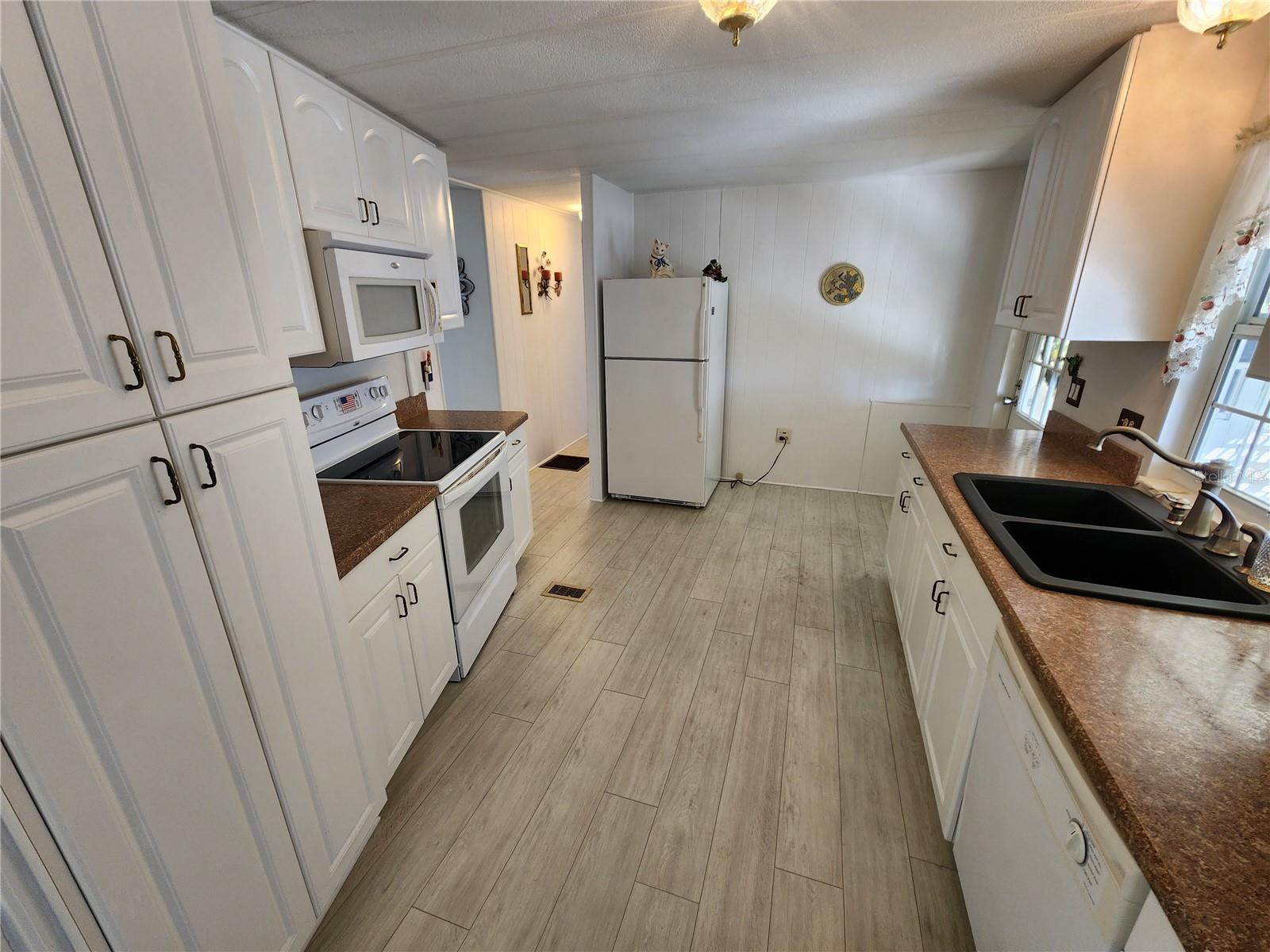 808 53RD AVE E #9, BRADENTON, FL, 34203