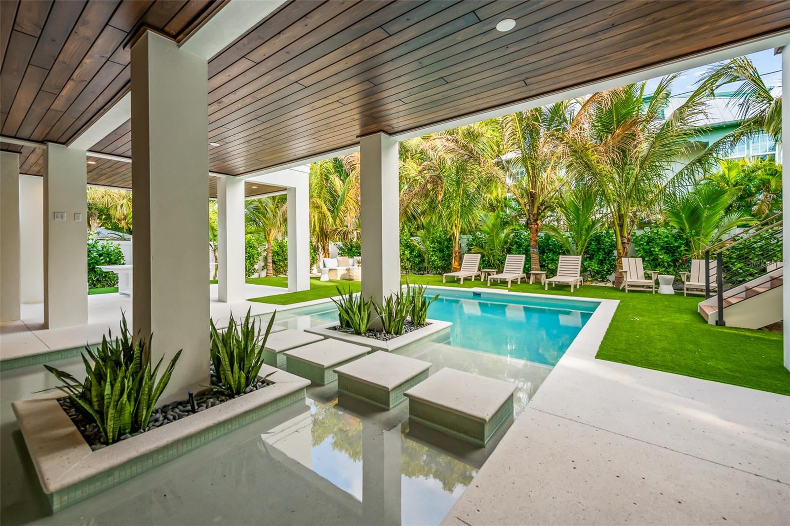 107 MAPLE AVE, ANNA MARIA, FL, 34216