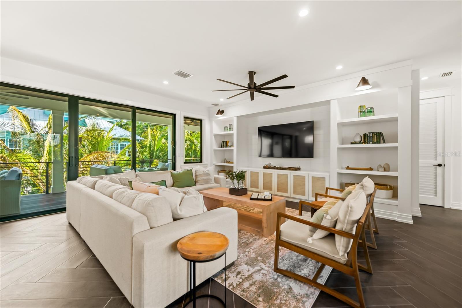 107 MAPLE AVE, ANNA MARIA, FL, 34216