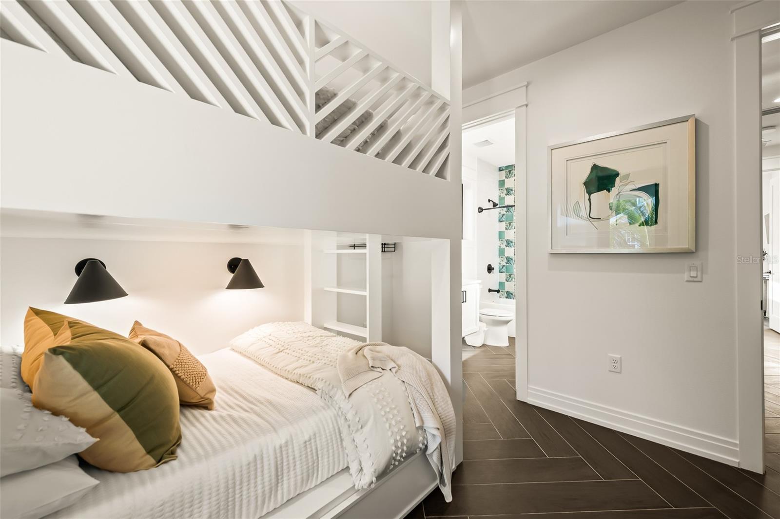 107 MAPLE AVE, ANNA MARIA, FL, 34216