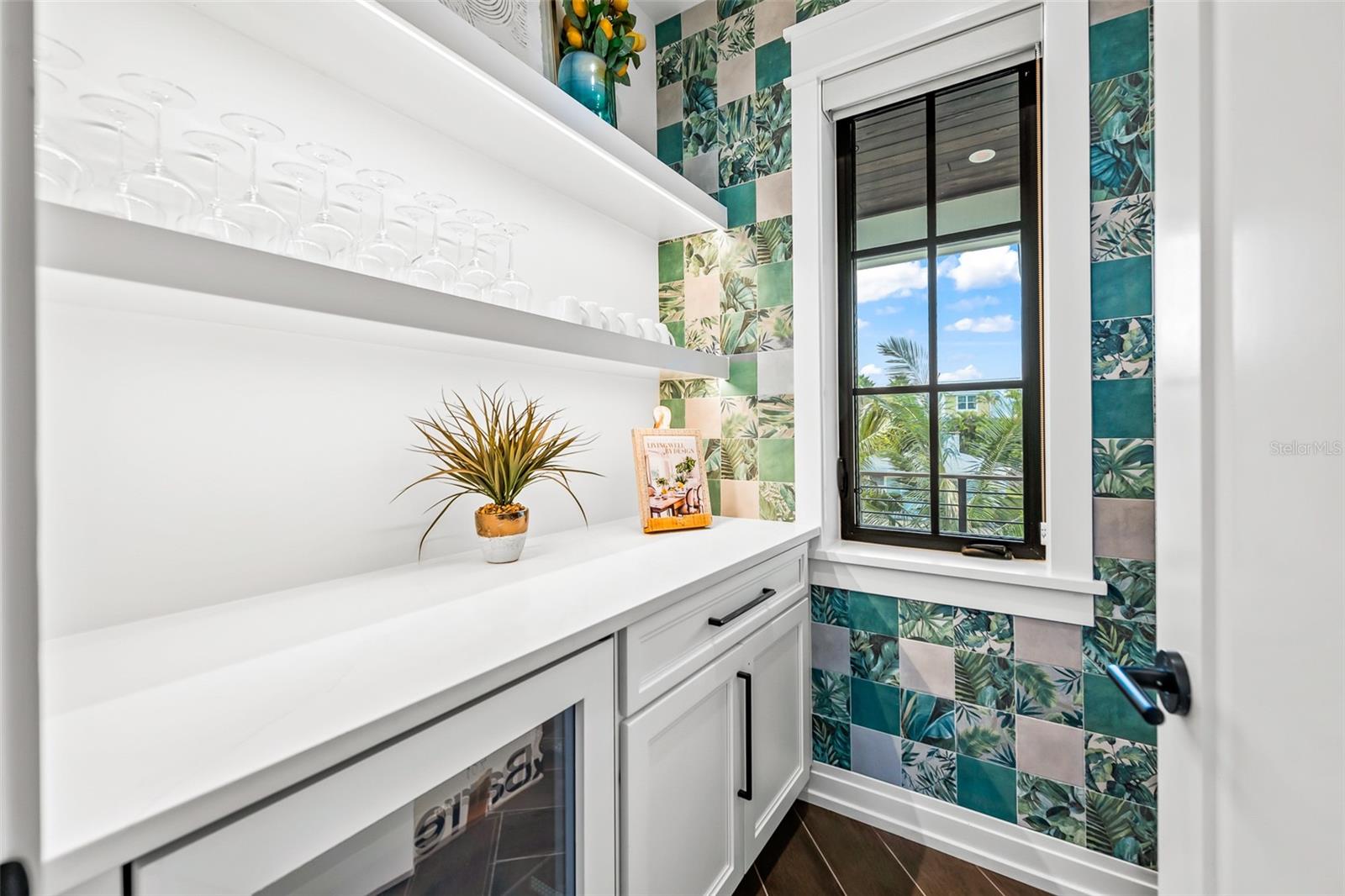 107 MAPLE AVE, ANNA MARIA, FL, 34216