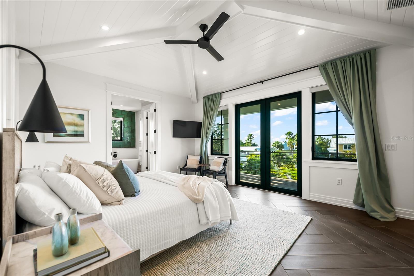 107 MAPLE AVE, ANNA MARIA, FL, 34216