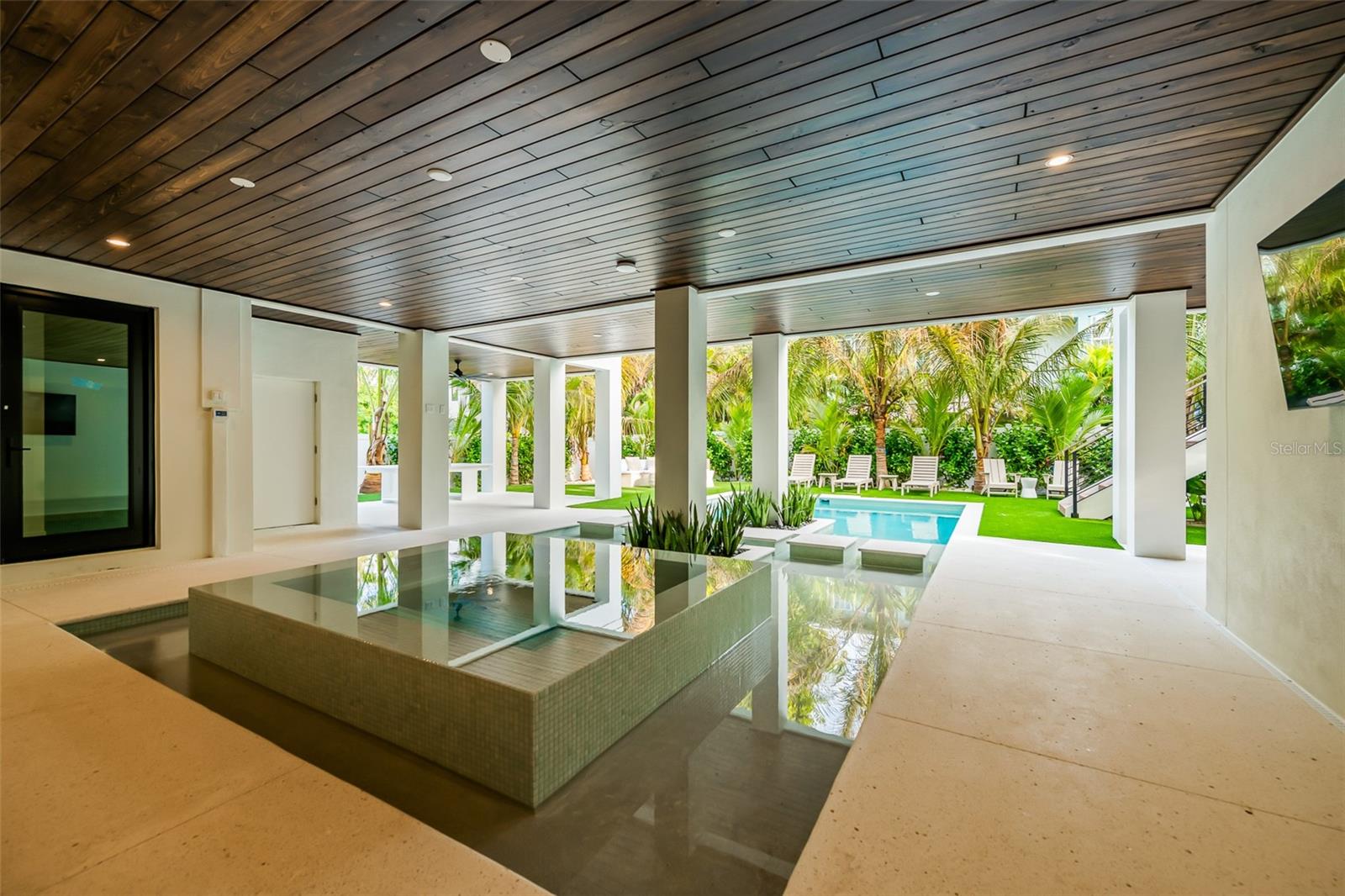 107 MAPLE AVE, ANNA MARIA, FL, 34216