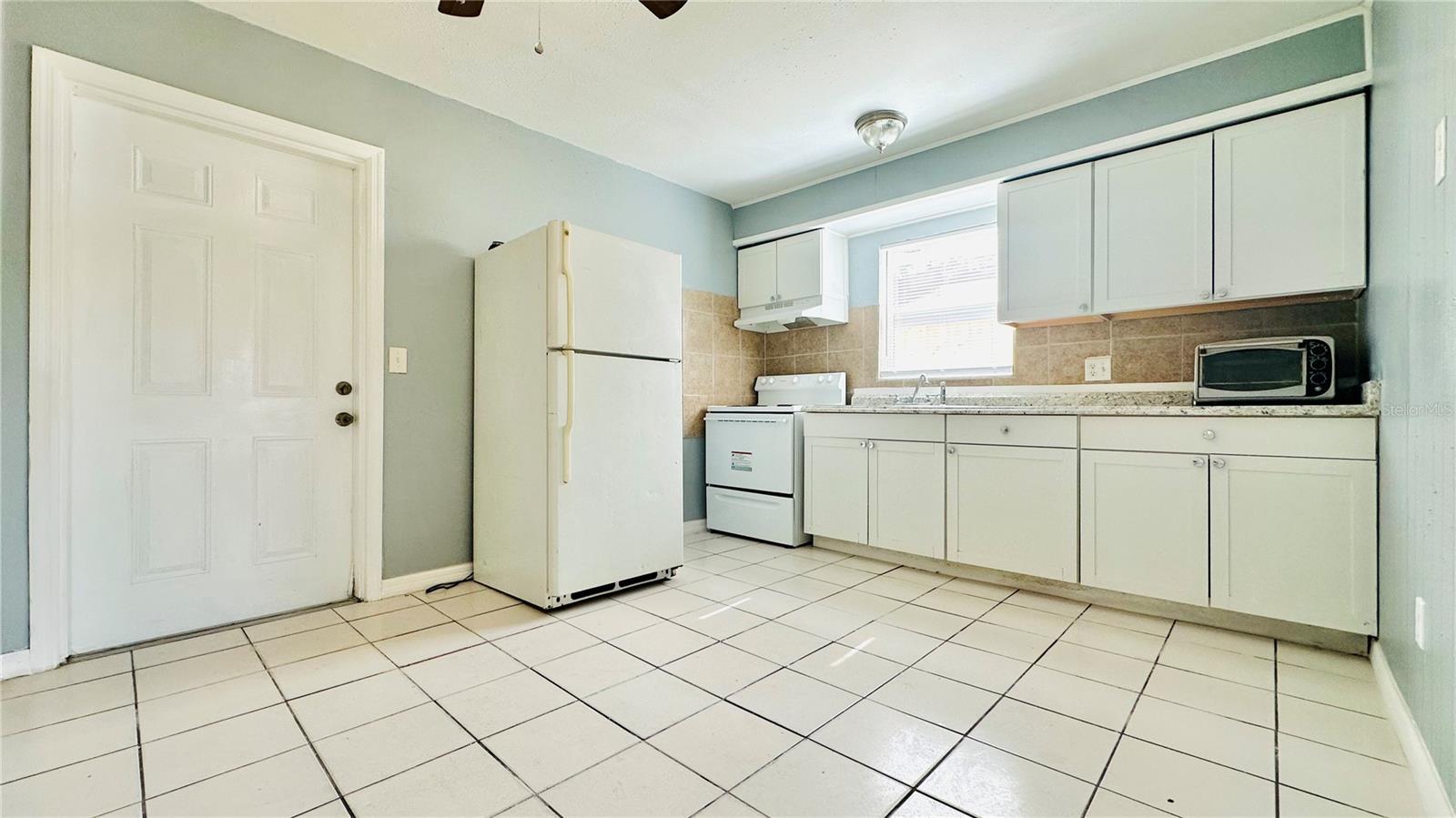 2439 S MILLS AVE, ORLANDO, FL, 32806