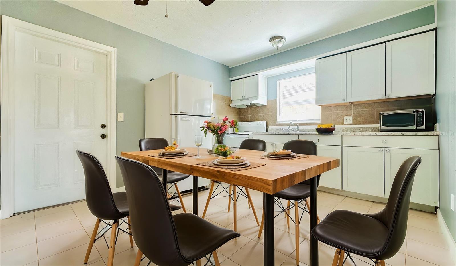 2439 S MILLS AVE, ORLANDO, FL, 32806