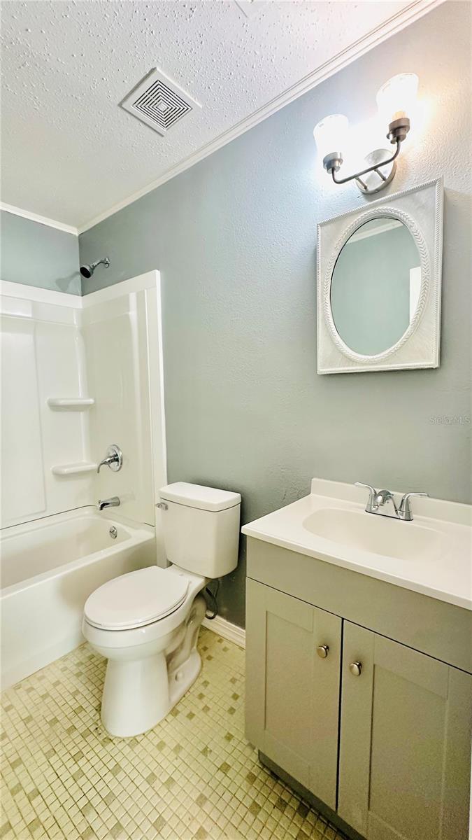 2439 S MILLS AVE, ORLANDO, FL, 32806