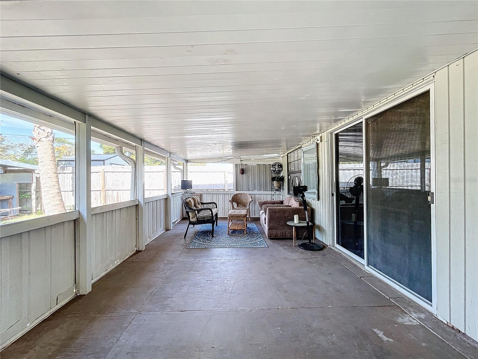 1119 PINE AVE, TAVARES, FL, 32778