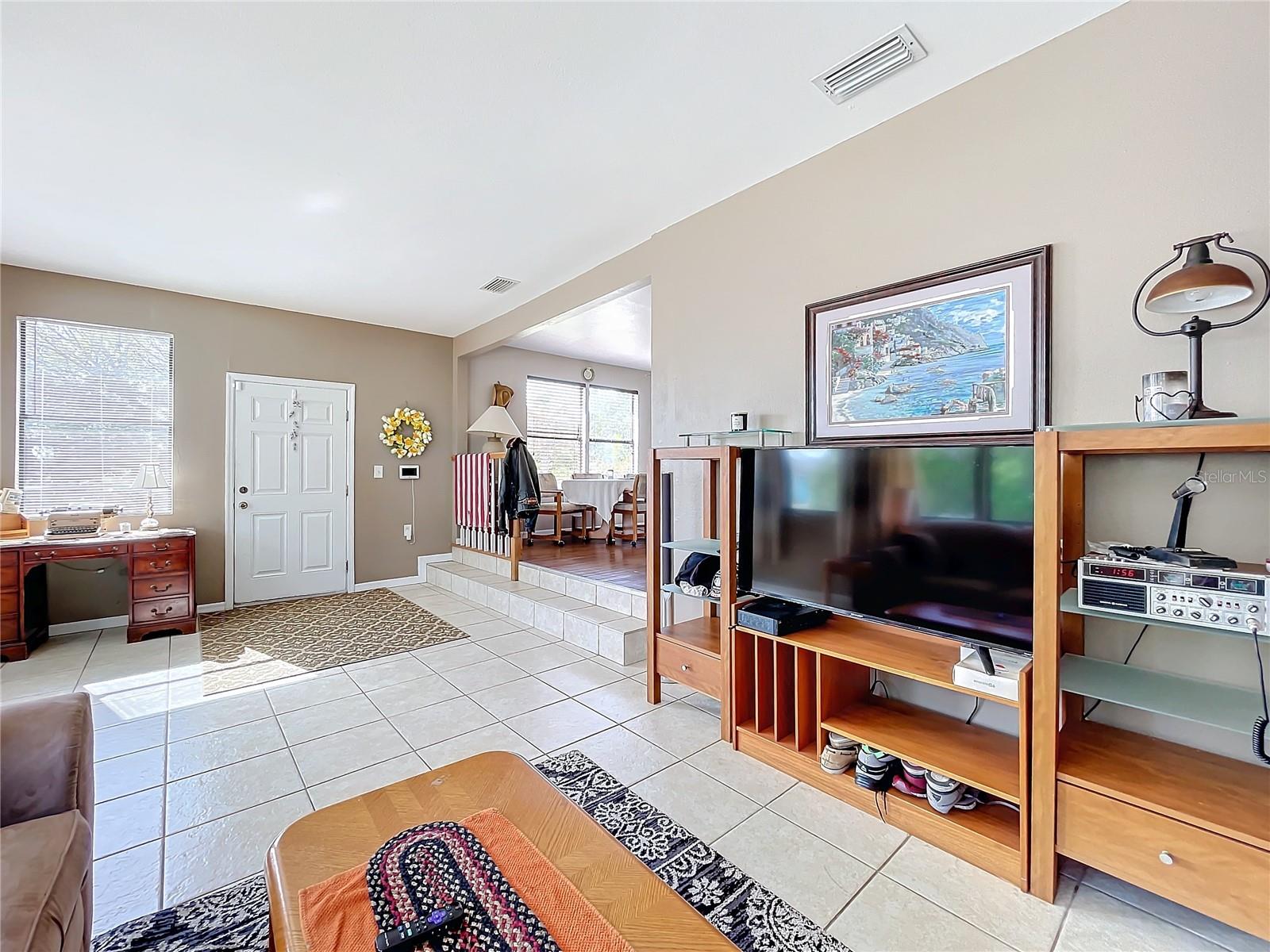 1119 PINE AVE, TAVARES, FL, 32778