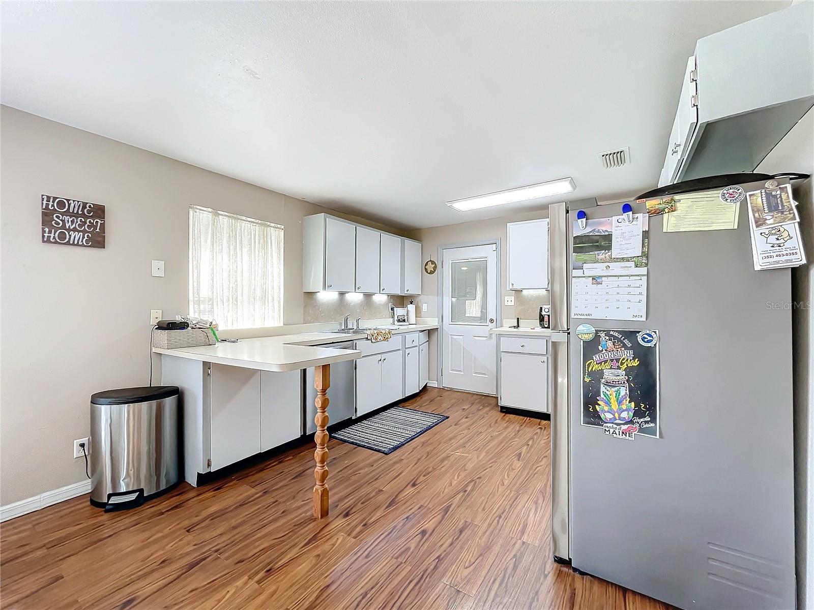 1119 PINE AVE, TAVARES, FL, 32778