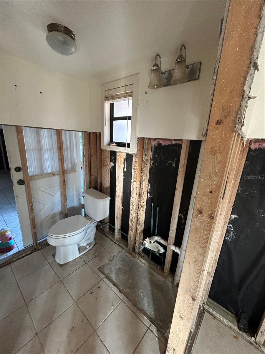 6116 ISLAND DR, WEEKI WACHEE, FL, 34607