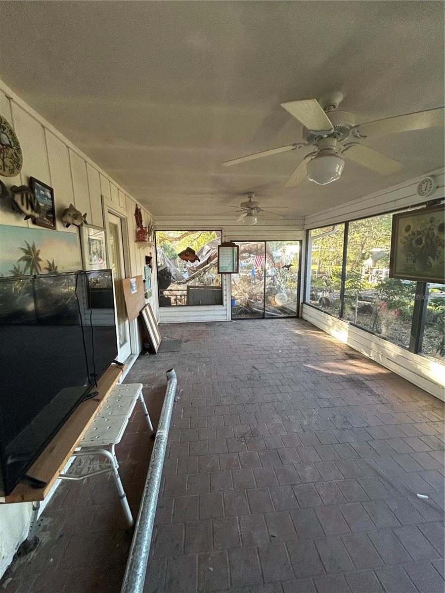 6116 ISLAND DR, WEEKI WACHEE, FL, 34607