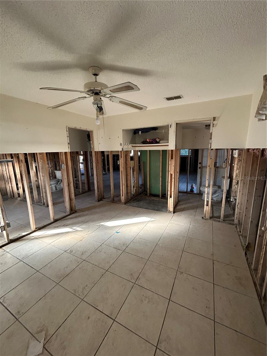 6116 ISLAND DR, WEEKI WACHEE, FL, 34607