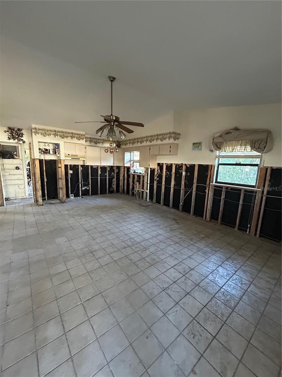 6116 ISLAND DR, WEEKI WACHEE, FL, 34607