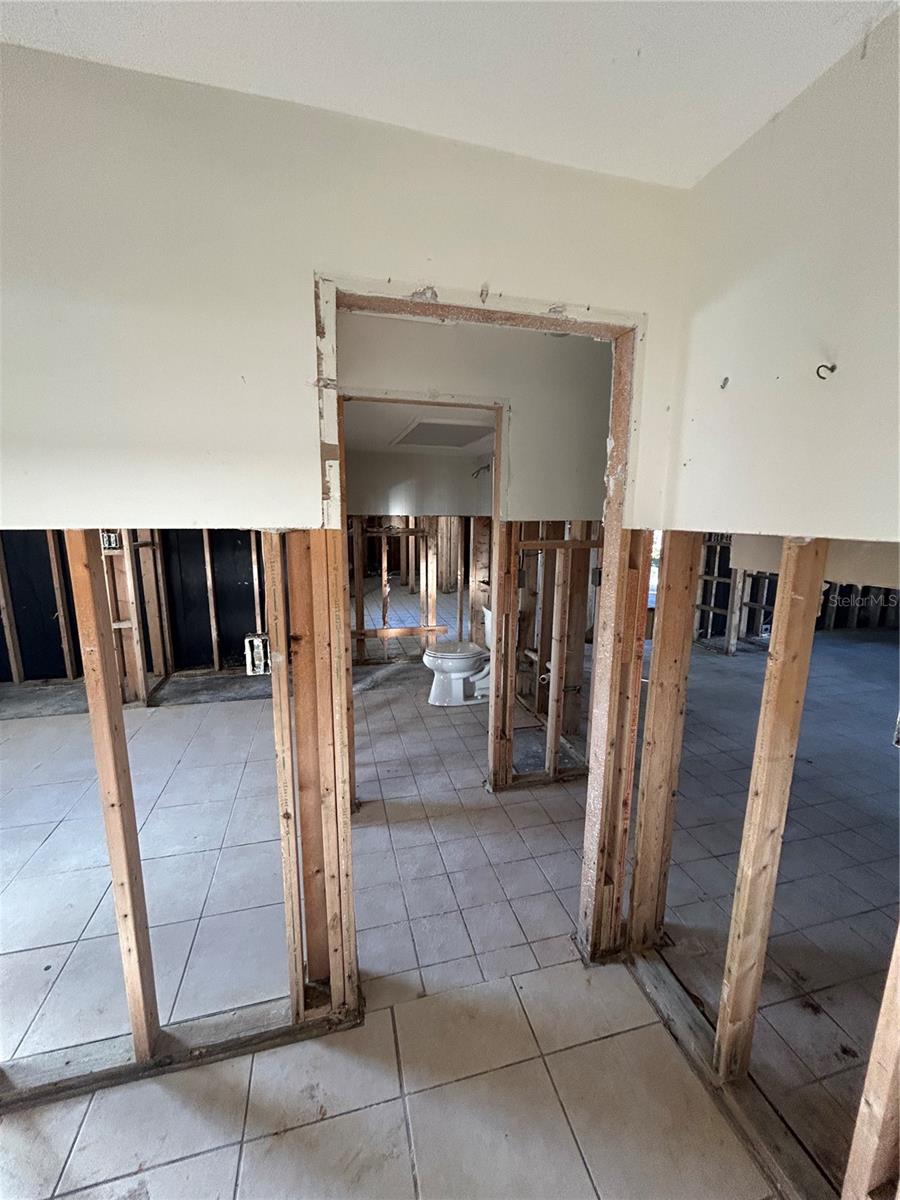 6116 ISLAND DR, WEEKI WACHEE, FL, 34607