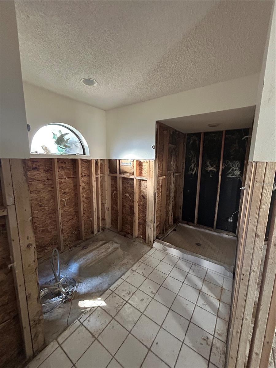 6116 ISLAND DR, WEEKI WACHEE, FL, 34607