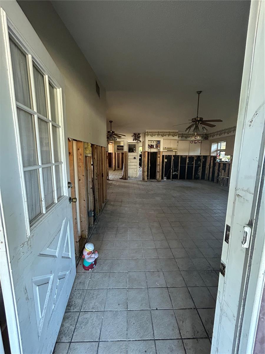 6116 ISLAND DR, WEEKI WACHEE, FL, 34607